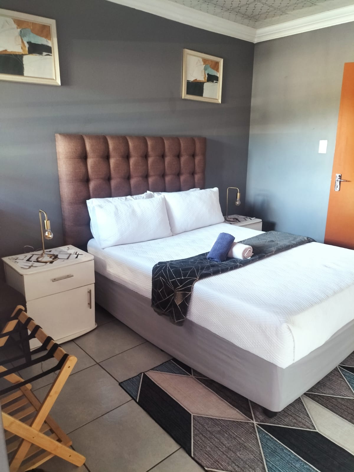 Room 9 Bed